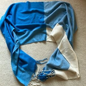 Pretty blue scarf
